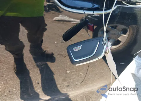 2021 Cadillac Escalade 2Wd Sport Platinum z USA, uszkodzony, nr VIN 1GYS3GKT5MR369724